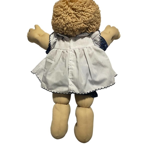 GENUINE collectors cabbage patch kid - Picture 3 of 5